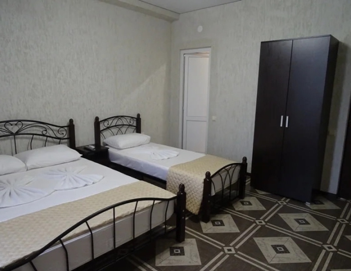 Стандарт 3-местный 1-комнатный стандарт - Отель «Акварель» Гагра